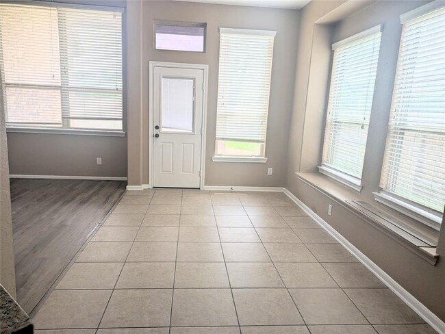 Building Photo - 6318 Orange Blossom Ln