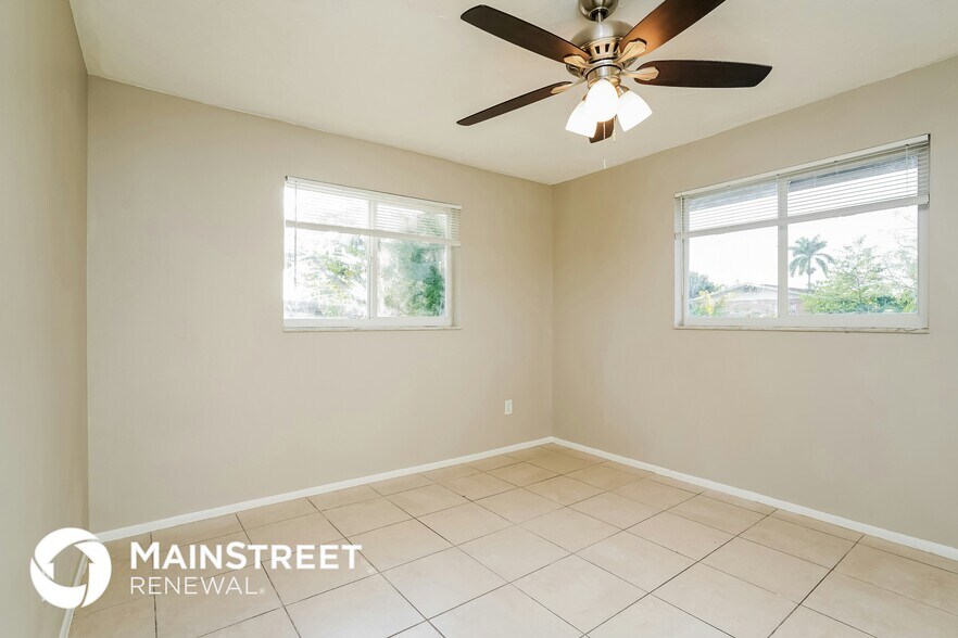 Building Photo - 19 Kingsman Cir