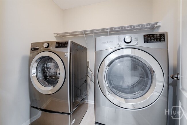 Building Photo - 255 Durham Park Way