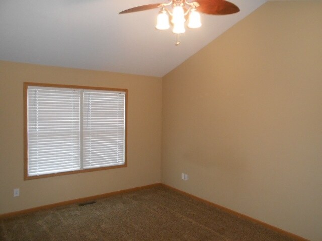 Building Photo - 2271 Landcrest Dr