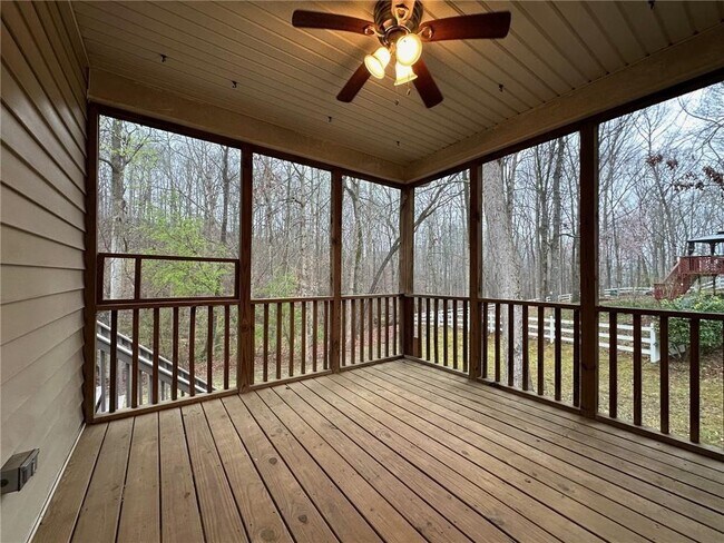 Building Photo - 7080 Shady Oak Ln