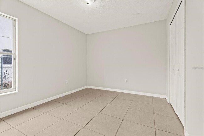 Building Photo - 145 Pompei Dr