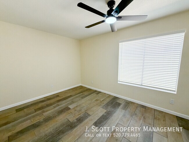 Building Photo - 6424 W Becker Ln