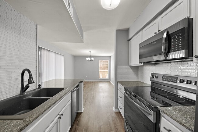 Building Photo - 260 El Dorado Blvd