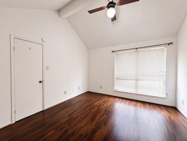 Building Photo - 8359 Sands Point Dr
