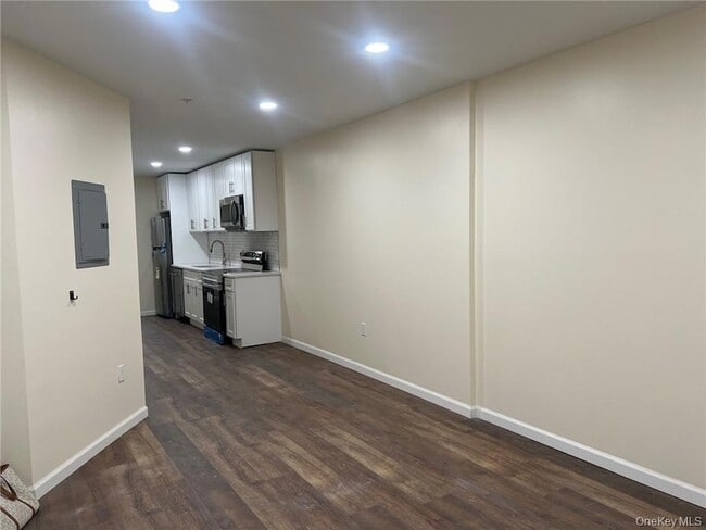 Building Photo - 45 Front St