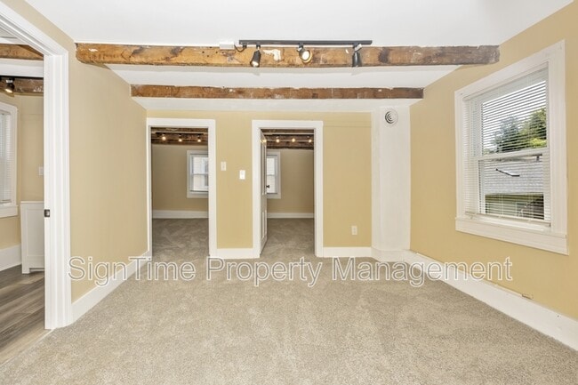 Building Photo - 106 Potomac St