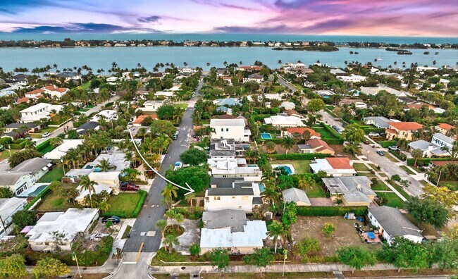 Primary Photo - 240 Santa Lucia Dr