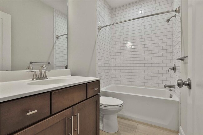 Building Photo - 673 Brennan Dr