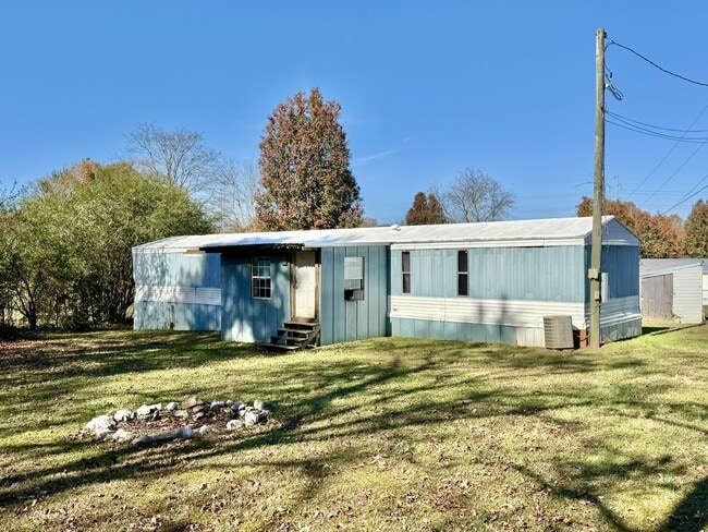 Building Photo - 610 Old Slag Rd