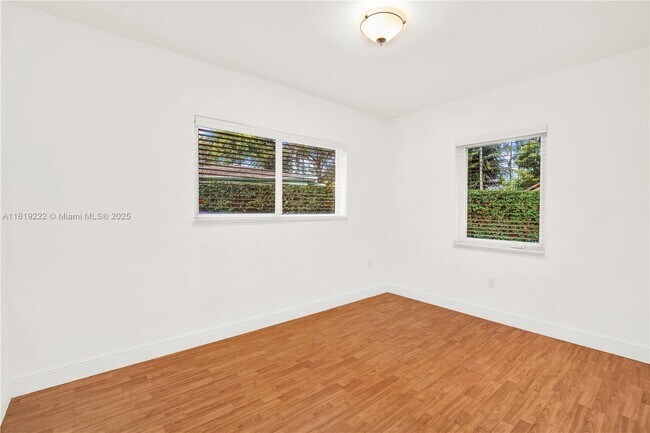 Building Photo - 6890 SW 51st St