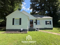 Building Photo - Charming 2BR/1BA Highland Heights Cove | Formal Dining Area & Huge Backyard