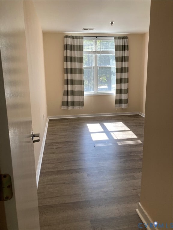 Building Photo - 14720 Village Square Pl