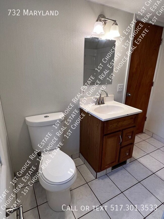 Building Photo - 732 Maryland-