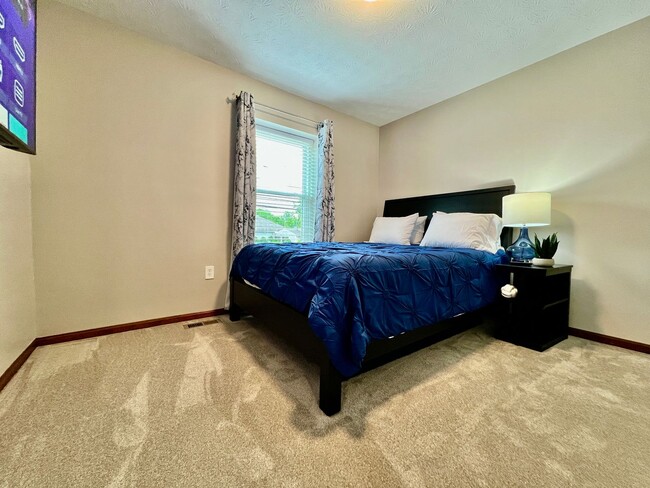 Building Photo - 3 bedroom attached home in Bethany