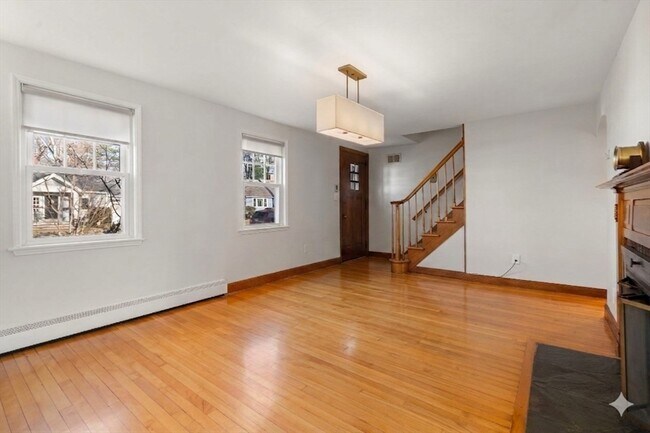 Building Photo - 22 Munroe Rd