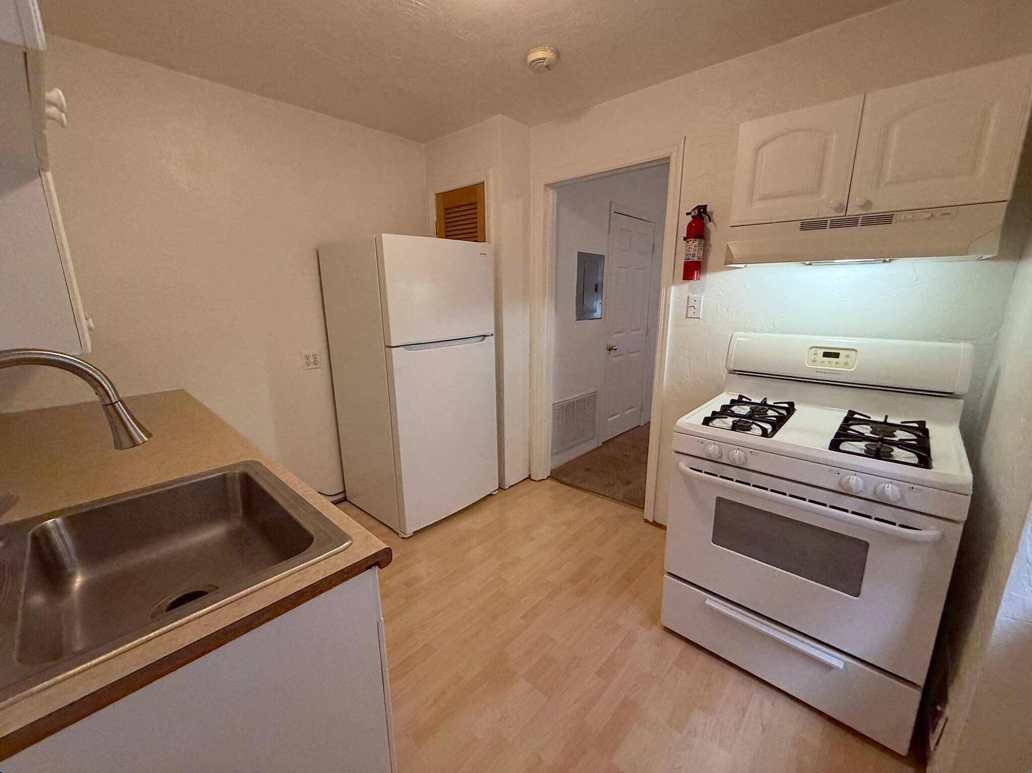 Kitchen - 3615 Dawson St