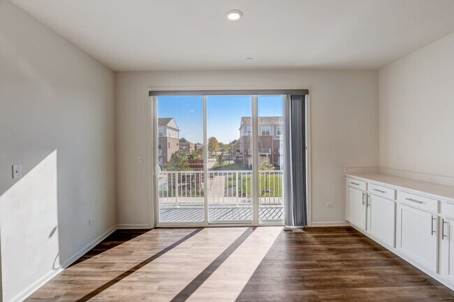 Building Photo - 2924 Reflection Dr