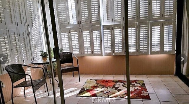 Building Photo - 225 N Rose St