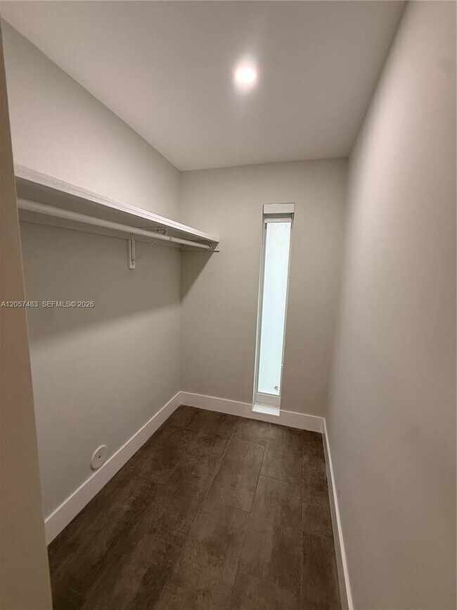 Building Photo - 10555 SW 32nd St