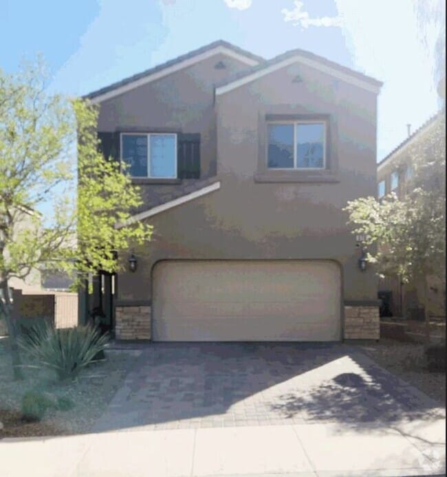 Building Photo - spacious 4 bedroom 2.5 bath home