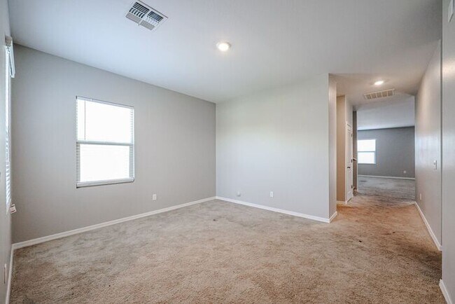 Building Photo - Home in Litchfield Park at Canyon Views! 5...