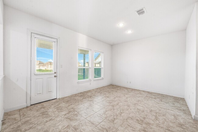 Building Photo - 3519 Sunburst Ct