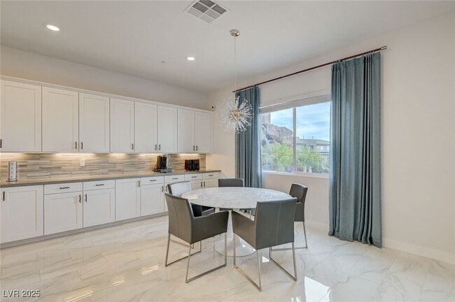 Building Photo - 510 Duvet Ct