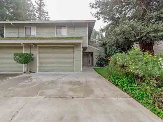 Building Photo - Gorgeous 3 Bedroom in Desired Park West Community