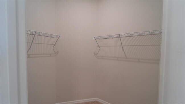 Building Photo - 16446 Lone Oak Cir