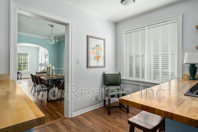 Building Photo - 1329 33rd St S
