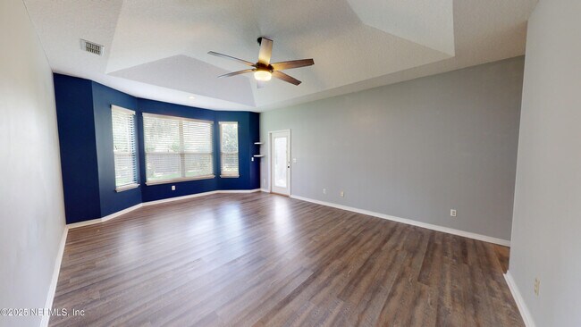 Building Photo - 11881 Honey Locust Dr