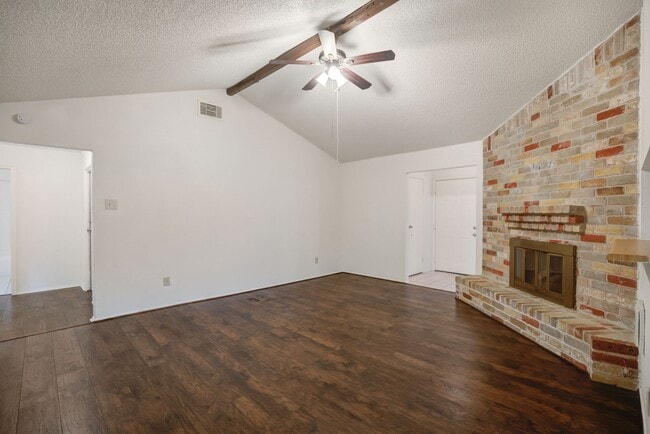 Building Photo - 12718 Panay Dr