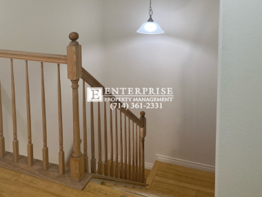Building Photo - Spacious Townhome in Crown Villas Communit...