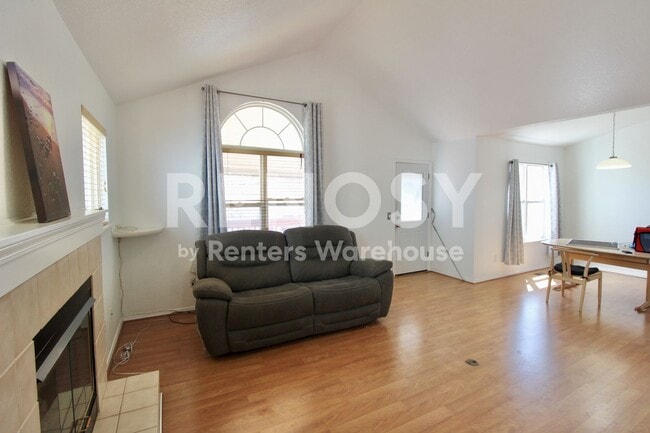 Building Photo - Spectacular views come with this Fantastic Golden Townhome