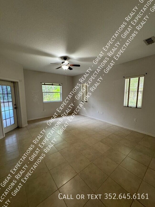 Building Photo - 8013 SW 134 Loop