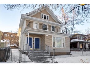 Building Photo - Available NOW!!  3 Bedroom Upper Level Dup...