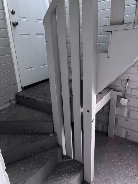 Building Photo - 1052 Tyler St