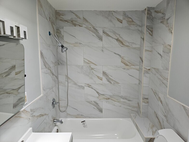 Shower - 5463 Arlington St