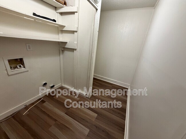 Building Photo - 22173 Ewell St