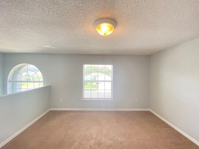 Building Photo - Beautiful 4B/3.5B/2 Car Garage 2-Story Home!