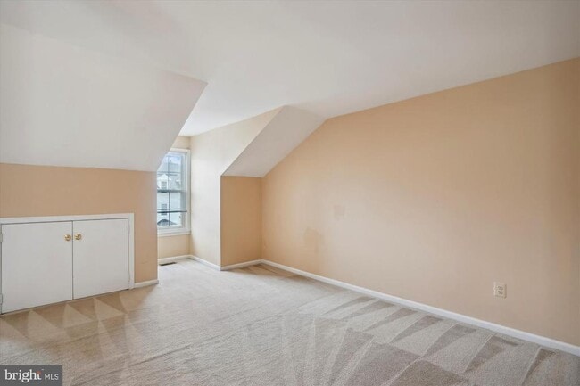 Building Photo - 6084 Netherton St
