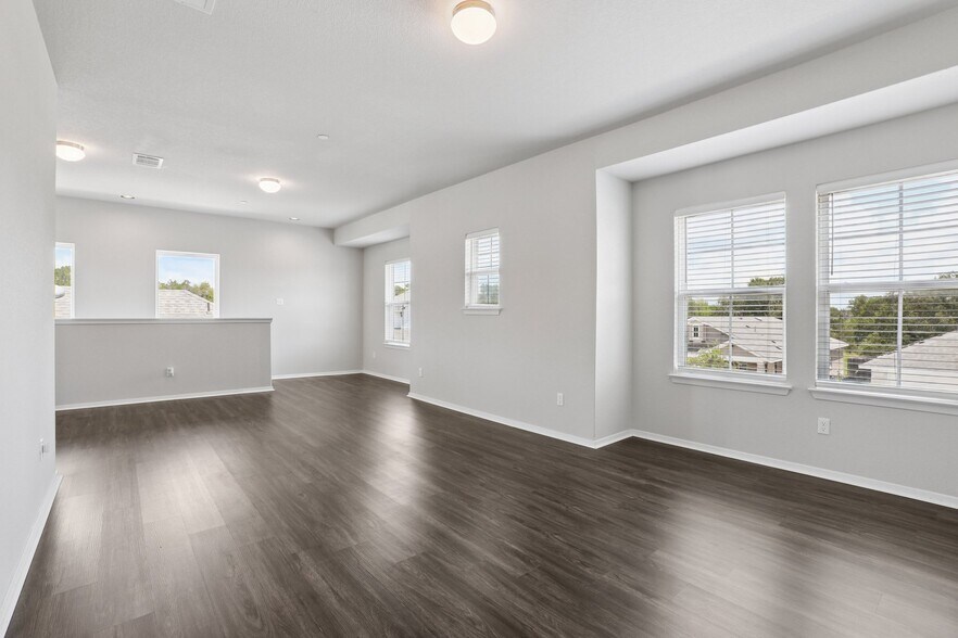 Building Photo - 2800 Joe Dimaggio Blvd