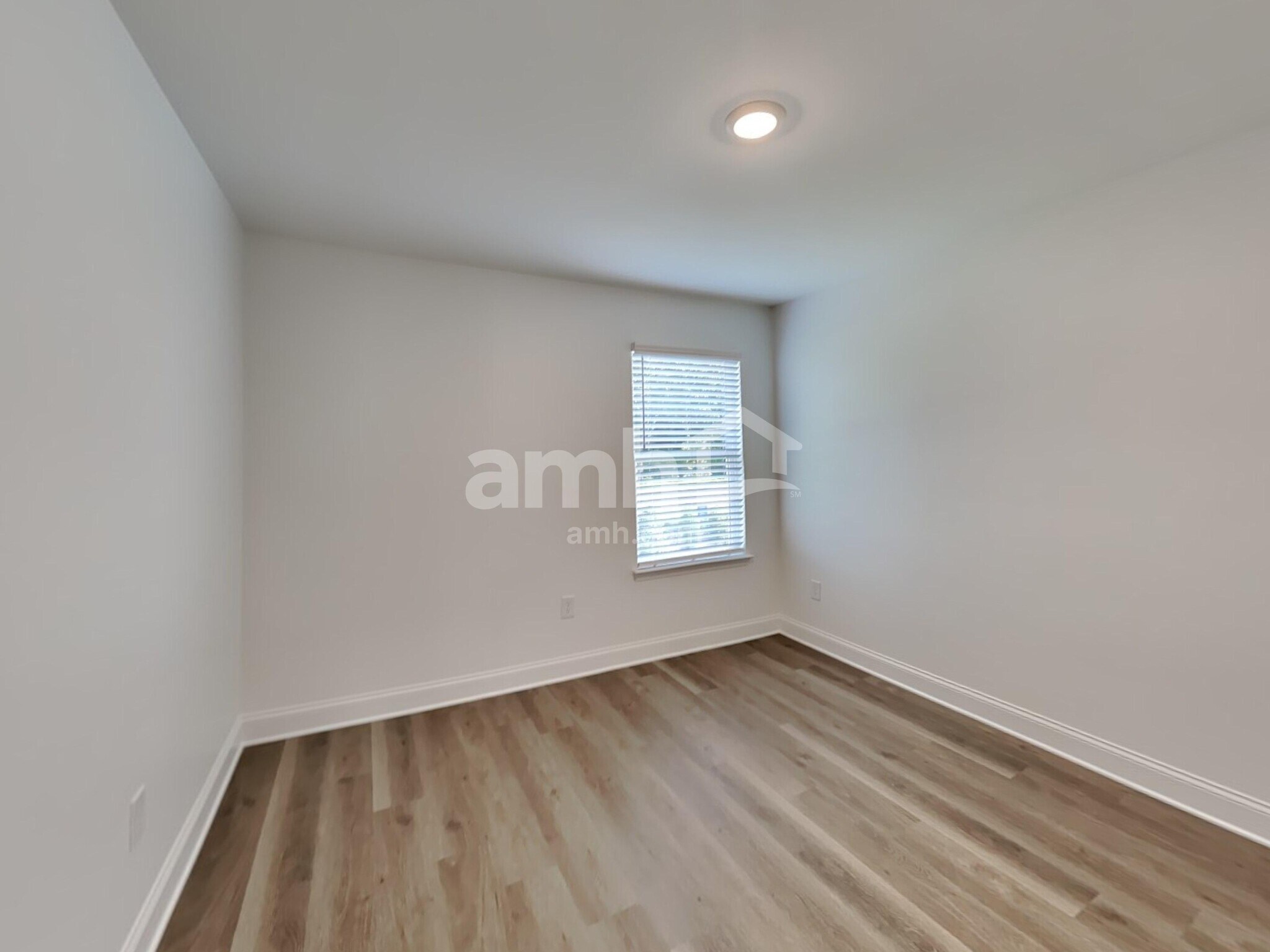 Building Photo - 30 Hickory Ct