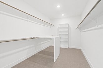 Building Photo - 9602 Valeca Dr