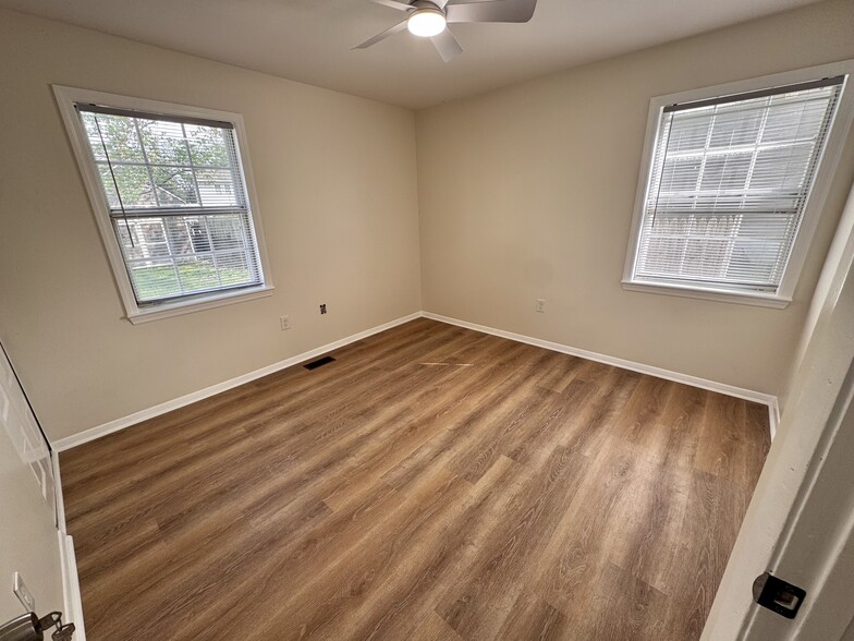 Bedroom 1 - 1242 Cedarcliff Dr