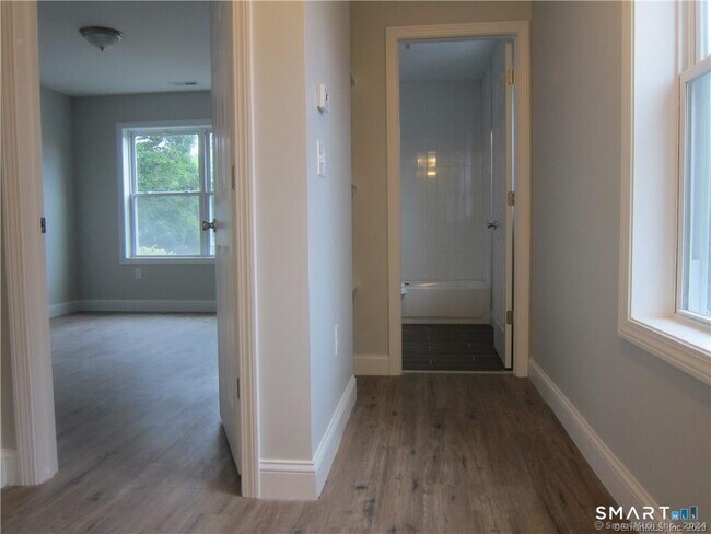 Building Photo - 574 Chopsey Hill Rd