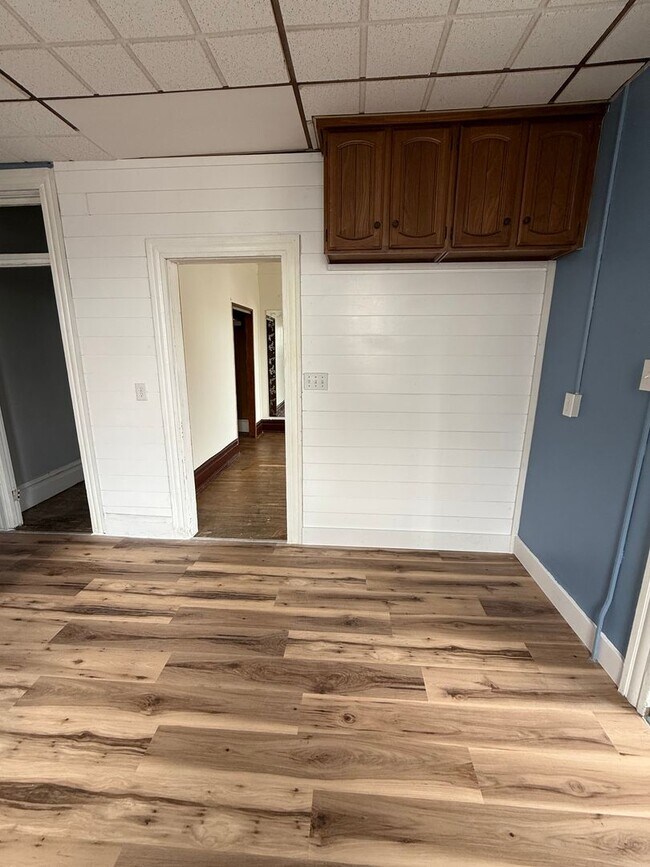 Building Photo - 49 W Commerce St