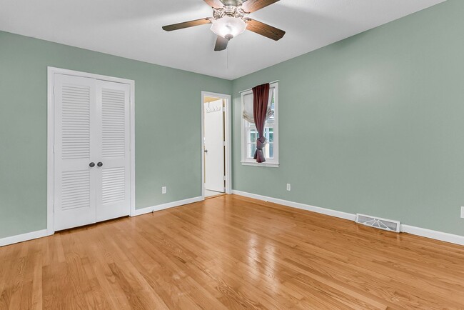 Building Photo - Move-In Ready Home in a Prime Summerville ...