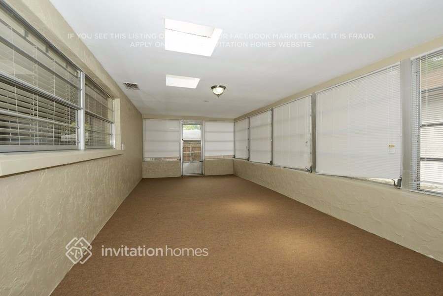 Building Photo - 407 Oriole Cir